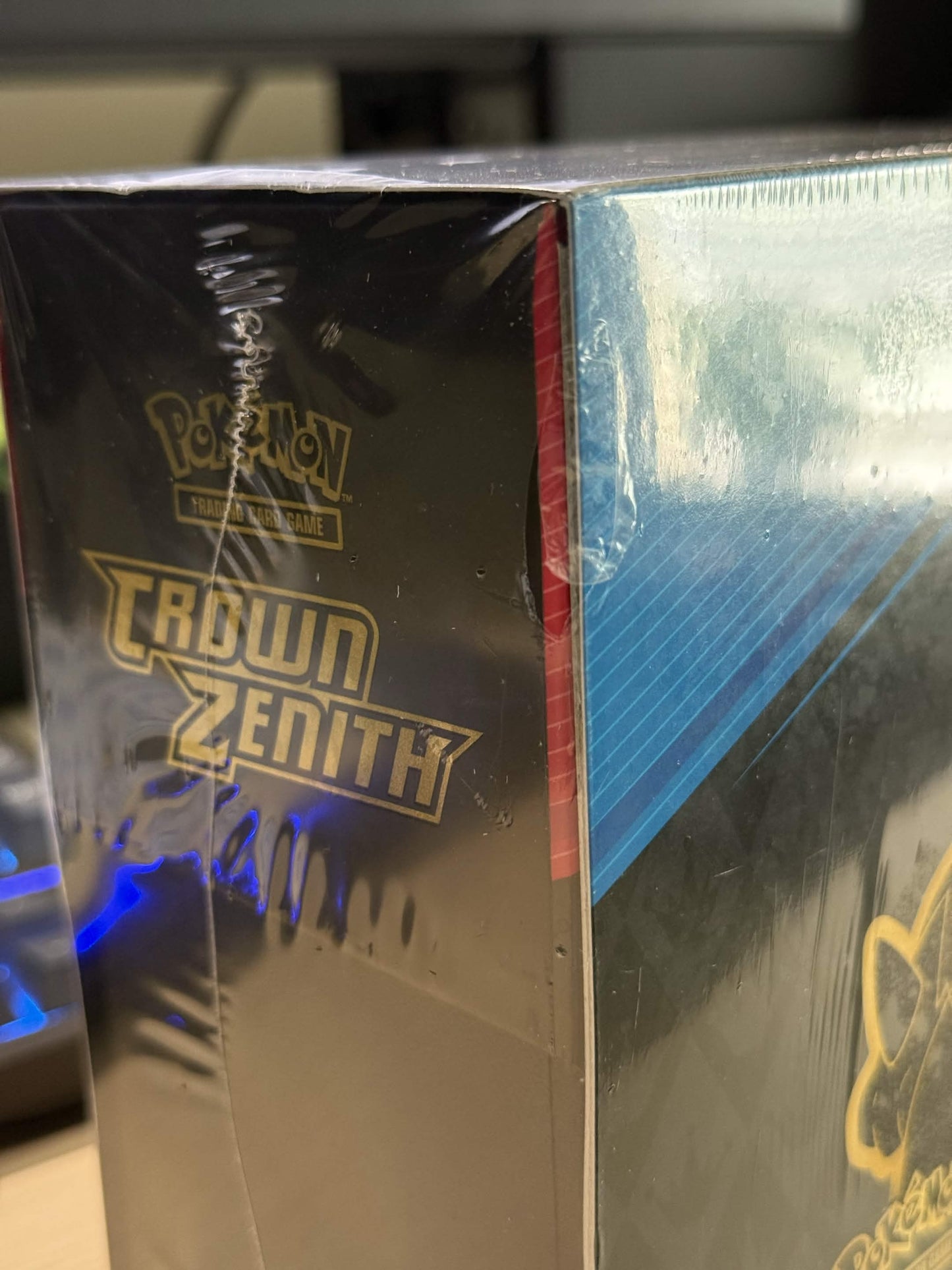 Crown Zenith Elite Trainer Box *SMALL TEAR*